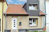 Außenansicht(1) - Charmantes Reihenmittelhaus mit Potenzial in Bernburg (Saale)