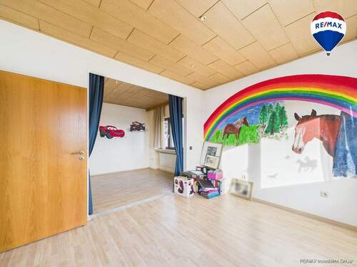 REMAX Immobilien DeLux Bungalow in Wadrill Arbeitszimmer - 