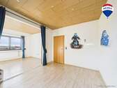 REMAX Immobilien DeLux Bungalow in Wadrill Arbeitszimmer - 