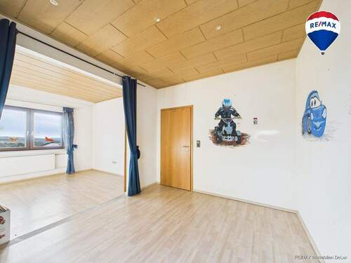 REMAX Immobilien DeLux Bungalow in Wadrill Arbeitszimmer - 