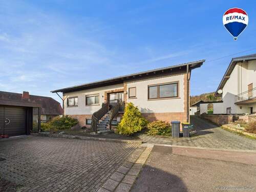 REMAX Immobilien DeLux Bungalow in Wadrill zu verkaufen - 