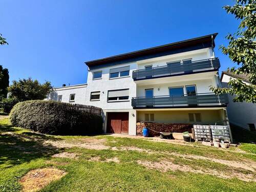 Gartenansicht - Einfamilienhaus, ca, 185 qm Wohnfläche, zwei Balkone, Garten sowie weiterer Werk-Lagefläche in Konz-Kommlingen