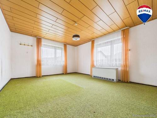 REMAX Immobilien DeLux Einfamilienhau Zimmer Blieskastel Mark Borowicz - 