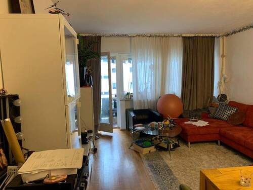 Wohnzimmer mit Zugang ... - 