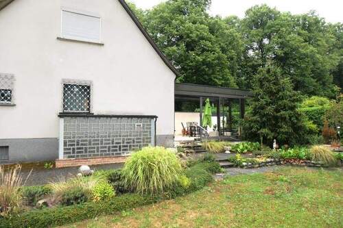 Gartenansicht - 4 Zimmer Einfamilienhaus zum Kaufen in Fürth