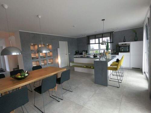 Ansicht Küche/Esszimmer - 6 Zimmer Einfamilienhaus zum Kaufen in Zweibrücken