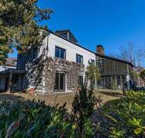 Schluss mit Platzmangel: 264 m² Freiheit mit Wintergarten & Travertin-Böden - Straubing