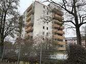 Hausansicht - Gemütliche 2 Zimmer-ETW mit Balkon und TG in ruhiger Lage von Mainz-Kostheim