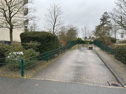 Tiefgarageneinfahrt - 