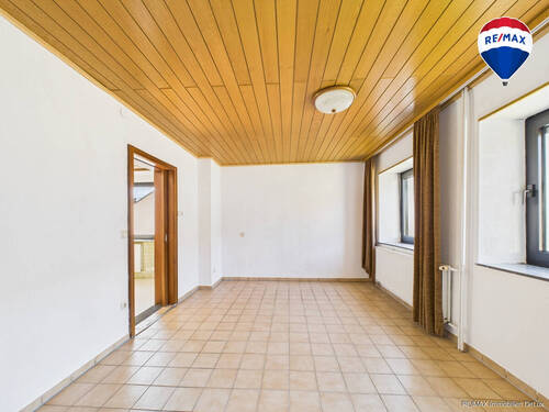 RE/MAX Immobilien DeLux Haus Losheim am See - Waldhölzbach - 