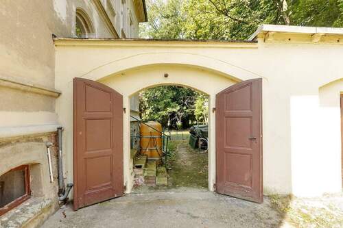 Grundstückszugang - Mehrfamilienhaus, Wohnhaus mit 522,60 m² in Sornzig-Ablaß zum Kaufen