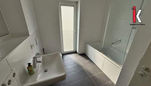 Bild 3 - 4 Zimmer Etagenwohnung in Böblingen