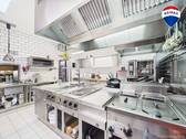 REMAX Immobilien DeLux Hotel Küche Wallerfangen Mark Borowicz - 