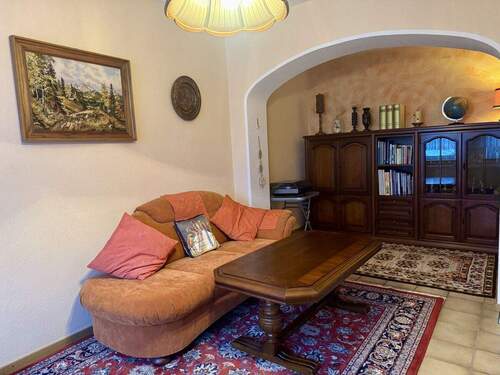 Wohnzimmer - 3 Zimmer Einfamilienhaus zum Kaufen in Bettenfeld