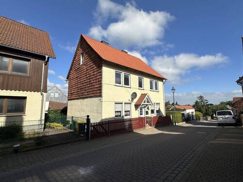 Bild 2 - 7 Zimmer Einfamilienhaus zum Kaufen in Ilsenburg