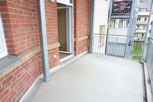 Balkon - 2 Zimmer Etagenwohnung zur Miete in Chemnitz