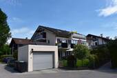 Hausansicht - ATTRAKTIVE UND GEPFLEGTE 3-ZIMMER-ETW MIT DACHTERRASSE UND BALKON IN RUHIGER LAGE - MIT LIFT -