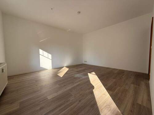 Wohnzimmer - 1 Zimmer Etagenwohnung in Lichtenstein