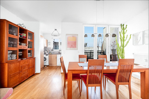 Essbereich mit offener Küche - 2 Zimmer Etagenwohnung in Berlin