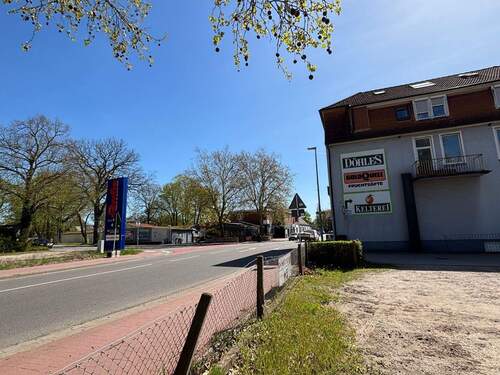 Blick Richtung Straße.JPG - 