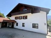 Hofeinfahrt - Mehrfamilienhaus, Wohnhaus mit 681,60 m&sup2; in Bad Kohlgrub zum Kaufen