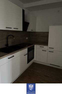 EBK - 2 Zimmer Etagenwohnung zur Miete in Arnsdorf