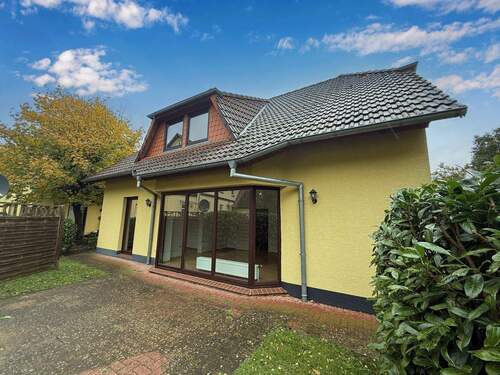 Titelbild - Renovierte 3-Zimmer-Wohnung mit Terrasse in Winsen! (AK-1020-111)