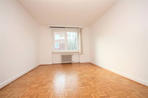 Zimmer Gartenseite - WG-Zimmer in UKE, NDR - Nähe zu vermieten, Flughafen und Uni Hamburg gut zu erreichen!