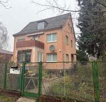 Sanierungsobjekt mit Potenzial! 2-Fam-Haus in ruhiger Wohnlage - Berlin Lichtenrade