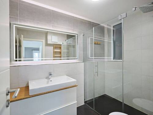 Modernes Duschbad en Suite - 
