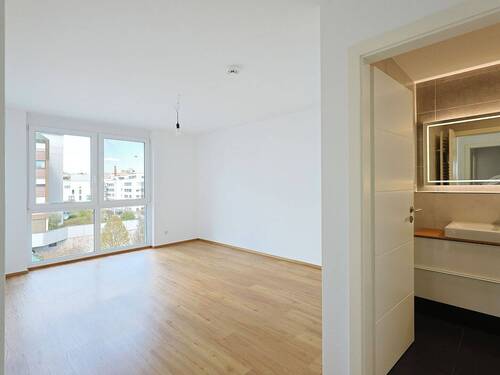 Elternschlafzimmer mit Bad en Suite - 