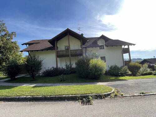 Gesamtansicht Haus - 2 Zimmer Etagenwohnung zum Kaufen in Bad Griesbach im Rottal