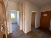 Flur.jpg - 4 Zimmer Etagenwohnung zur Miete in Zwickau