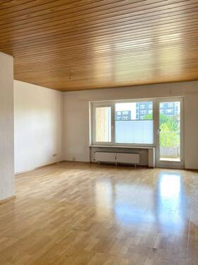 Wohn-/Esszimmer - 