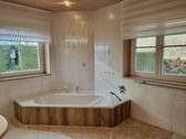 und Badewanne - 