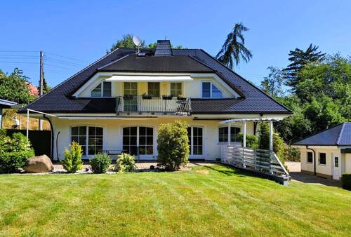 Landhaus mit Charm - Attraktives Landhaus zum Wohlfühlen!