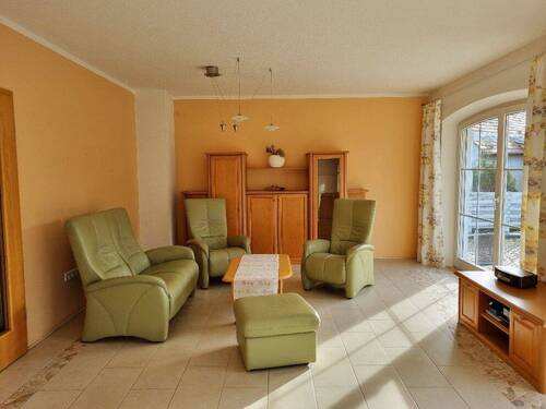 großzüger Wohnraum - 