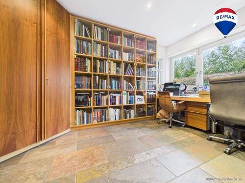 CAM01722G0-PR0034-STILL018 - 