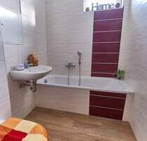 2-Raum-Wohnung mit Badewanne - 307,00&nbsp;EUR Kaltmiete, ca.&nbsp; 52,00&nbsp;m&sup2;&nbsp;Wohnfl&auml;che in Hohenmölsen (PLZ: 06679)