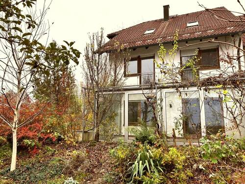 Ansicht West - 'GROSSZÜGIGES FAMILIENNEST - ZENTRAL GELEGEN'