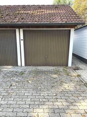 zugehörige Garage - 