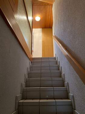 Treppe ins Obergeschoss - 