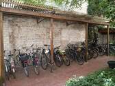 Fahrradplatz mit Vordach 2.jpg - 