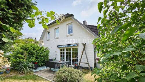 Terrasse - Einfamilienhaus mit 180,00 m² in Wedel zum Kaufen
