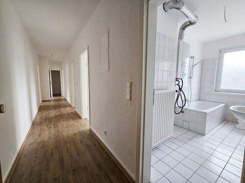 Diele - 3 Zimmer Etagenwohnung zur Miete in Hagen