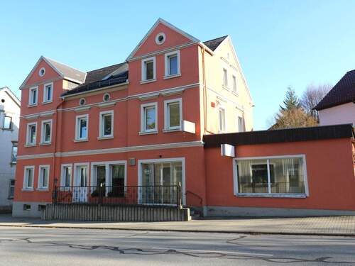 Ansicht Straße - 5 Zimmer Mehrfamilienhaus, Wohnhaus zum Kaufen in Großpostwitz/Oberlausitz