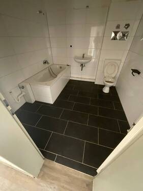 Bad - 3 Zimmer Etagenwohnung in Ronnenberg