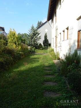 Garten seitlich - 