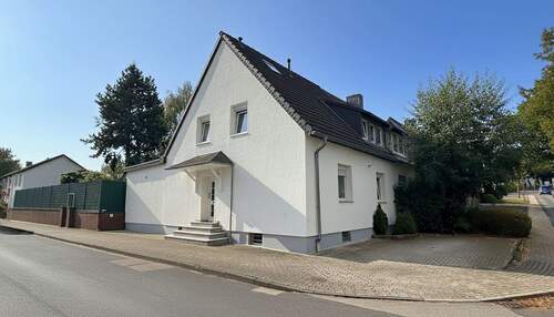 Hausansicht - 5 Zimmer Einfamilienhaus zum Kaufen in Alsdorf