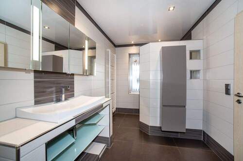 saniertes Badezimmer - 